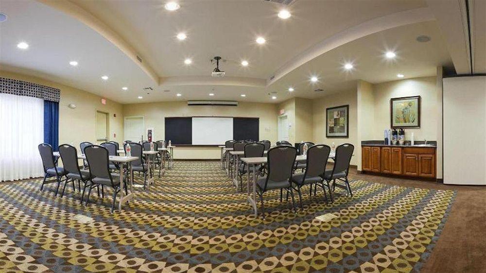Holiday Inn Express & Suites Searcy By Ihg Bagian luar foto