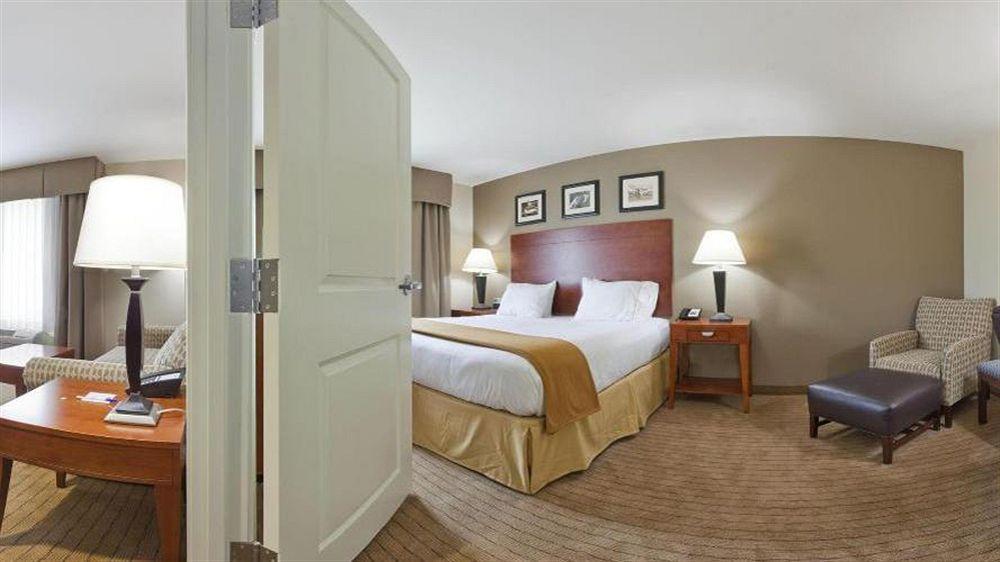 Holiday Inn Express & Suites Searcy By Ihg Bagian luar foto