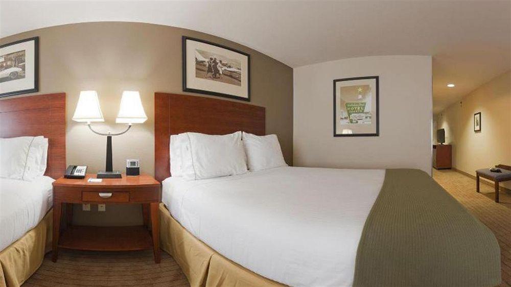Holiday Inn Express & Suites Searcy By Ihg Bagian luar foto